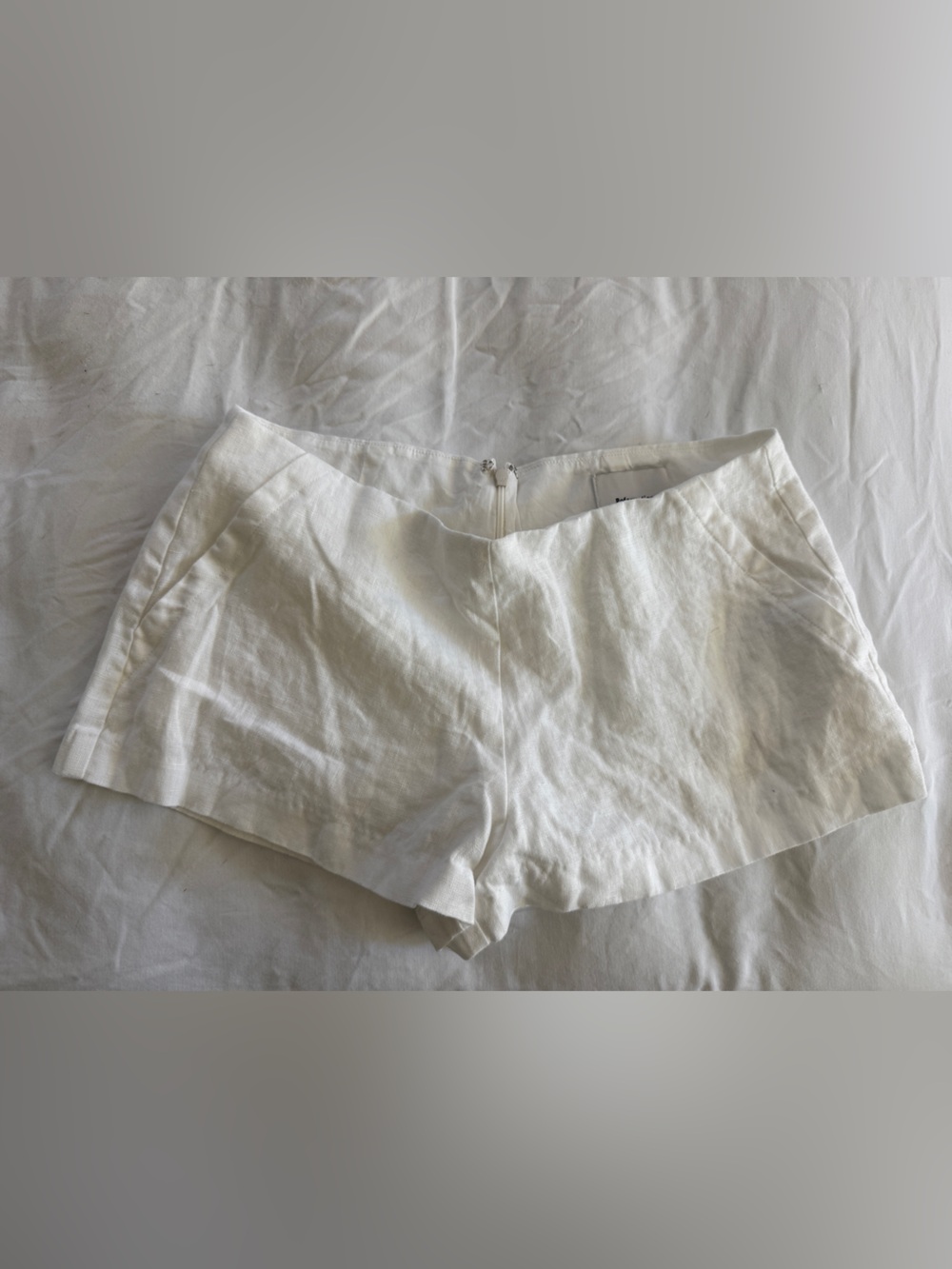Reformation June Low-Rise Linen Shorts in White - Picture 2 of 3
